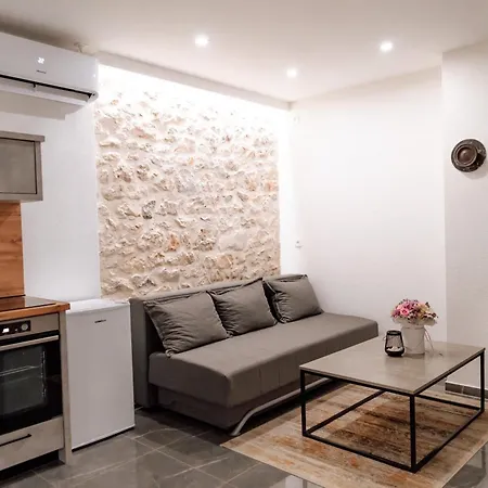 Papac Villa *