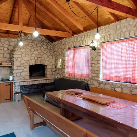Papac Villa *